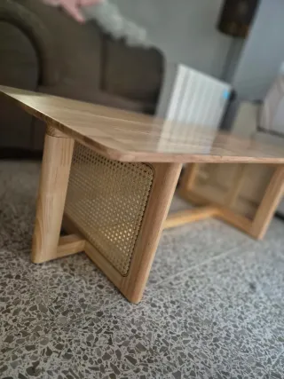 Mesa Vevor Madera caucho natural y Ratán pvp 179€
