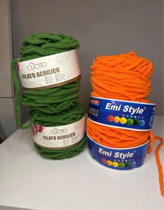 Set 4 gomitoli Filato Acrilico CUCITO