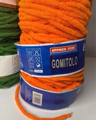 Set 4 gomitoli Filato Acrilico CUCITO