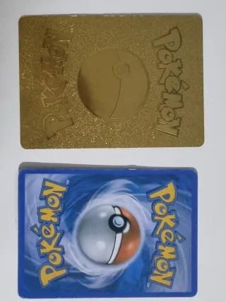 Cartas Pokémon Charizard V Max y Noivern V