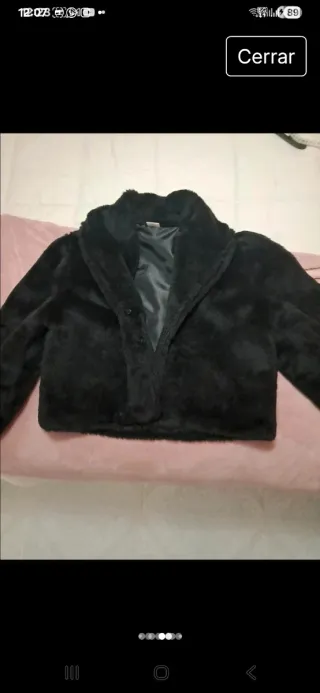 Abrigo corto pelo negro