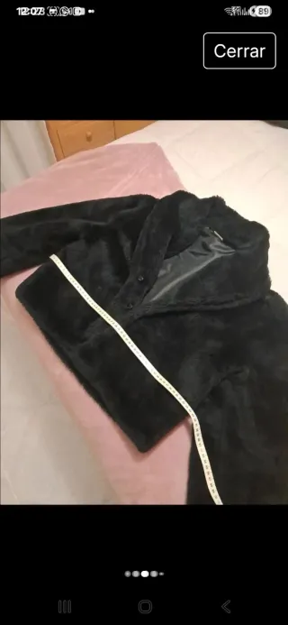 Abrigo corto pelo negro