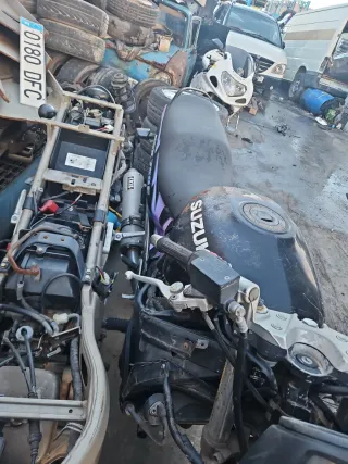 Suzuki GSX 750F Despiece