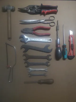 LOTE 15 HERRAMIENTAS VARIAS