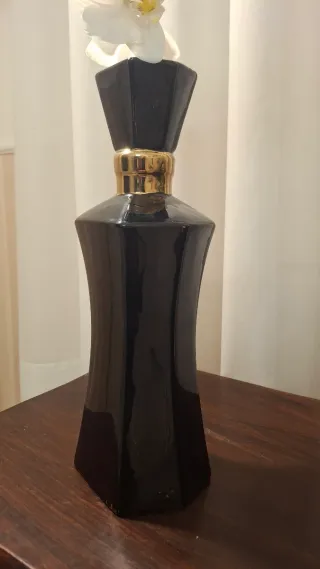 Vaso ceramica nero con dettagli oro