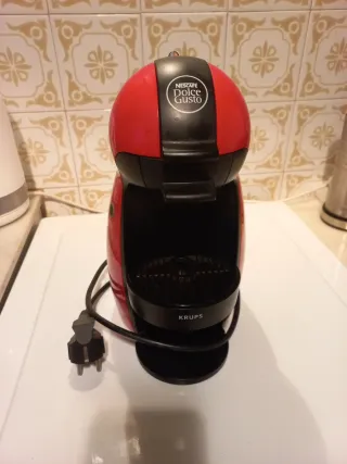 Cafetera Nescafé Dolce Gusto Roja