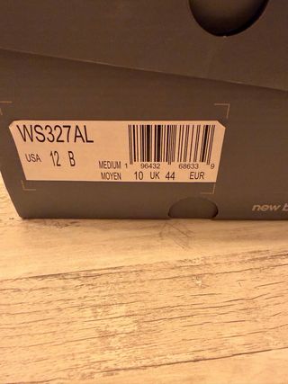 New Balance 327 Nobuk Blanco y rosa empolvado T 44