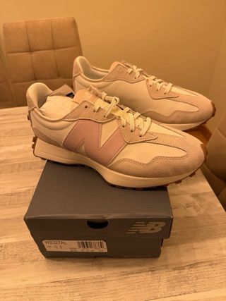 New Balance 327 Nobuk Blanco y rosa empolvado T 44