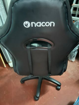 Silla Gaming Negra marca Nacon.