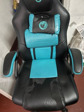 Silla Gaming Negra marca Nacon.