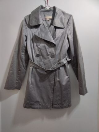 Chaqueta gabardina gris