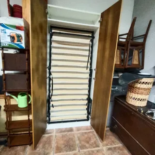 Cama Plegable Madera Marrón sin colchón.