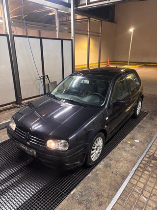 Volkswagen Golf 2003