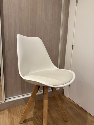 Silla blanca moderna x2