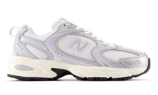 New Balance 530 Plata y Blanco