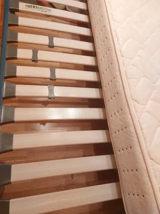 SOMIER+PATAS (REGALO COLCHÓN) 135x200 cm.