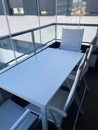 Mesa y 4 sillones terraza/jardín blancos