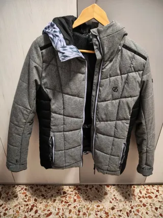 Chaqueta de nieve Dare2b gris y negra
