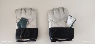 Guantes Gimnasio Medio Dedo ILIGO Fitness Bici