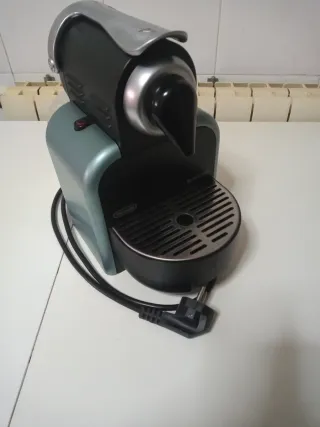 Cafetera Nespresso DeLonghi