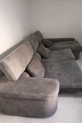 Sofá cheslong gris en buen estado