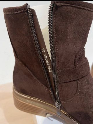 Botines marrones con hebillas