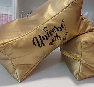 Apoya brazos dorado para manicura