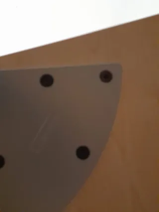 Escritorio grande de madera y metal