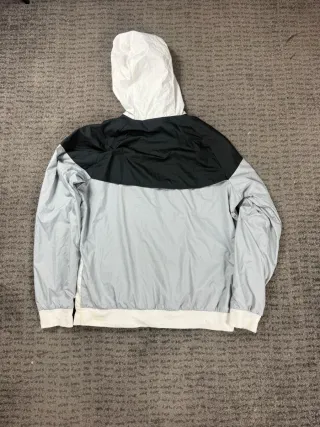 ¡¡OFERTA! Talla L Chaqueta Nike Málaga Impermeable