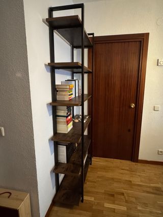 Estantería Metálica y Madera