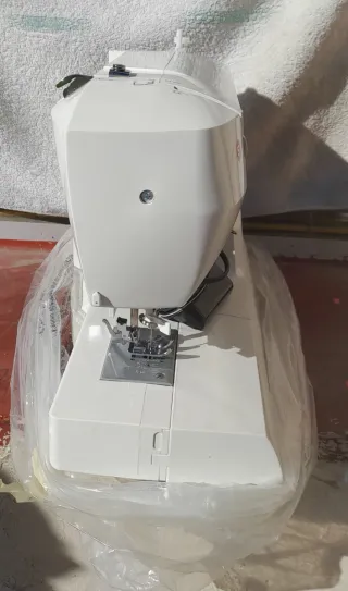 Máquina de coser Singer