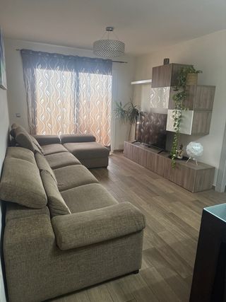 Se alquilan 2 habitaciones en piso compartido