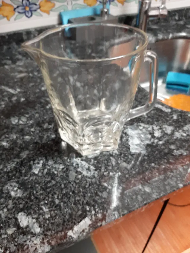 Jarra de cristal labrada