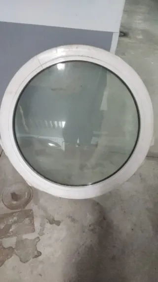 Ventana redonda aluminio blanca