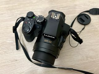 Cámara Panasonic Lumix DMC-FZ300 Negra