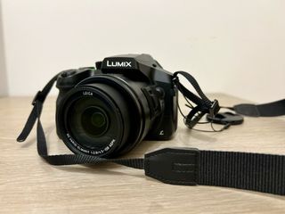 Cámara Panasonic Lumix DMC-FZ300 Negra