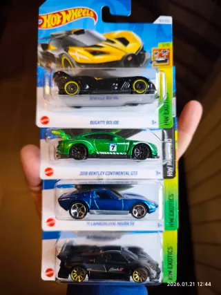 Pack 4 Hot Wheels Exotics
