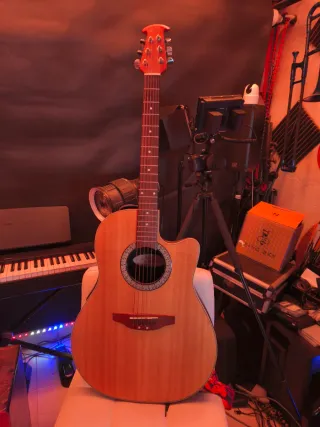 Ovation Celebrity CC 024 Guitarra Acústica