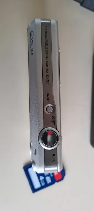 Cámara Digital Casio EXILIM + Accesorios