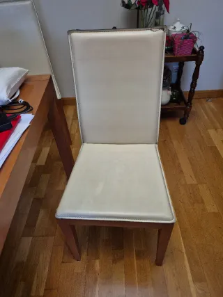 Sillas (4)comedor polipiel blanco, madera cerezo