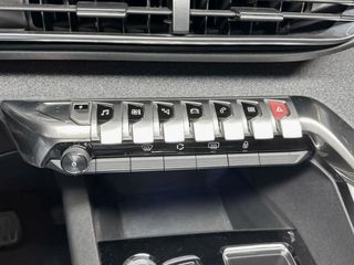 Peugeot 3008 225 e-EAT8 Allure