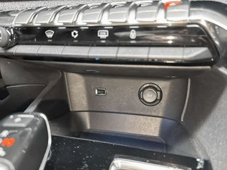 Peugeot 3008 225 e-EAT8 Allure