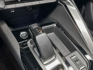 Peugeot 3008 225 e-EAT8 Allure