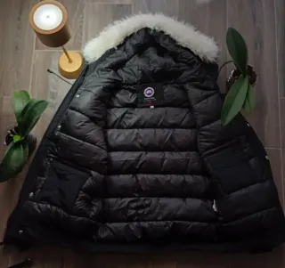 Canada Goose Giubbotto Nero con Cappuccio