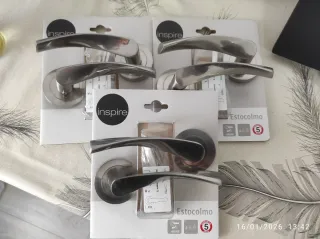 Manetas de puerta nuevas