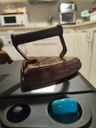 Plancha de hierro antigua