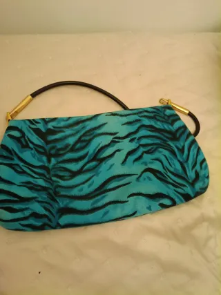 Falda y bolso estampado cebra