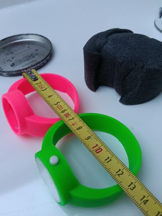 Reloj o clock de Pluto Correas Rosa y Verde