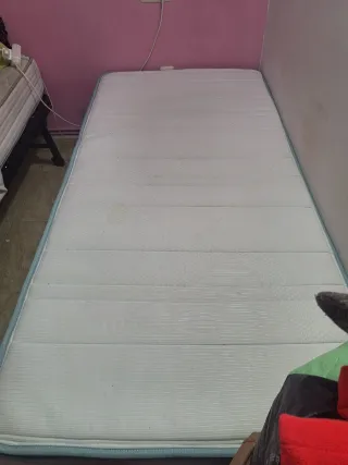 Mesa de comedor cristal y sillas madera