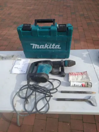 Martillo Demolición Makita HMO870C + Maletin